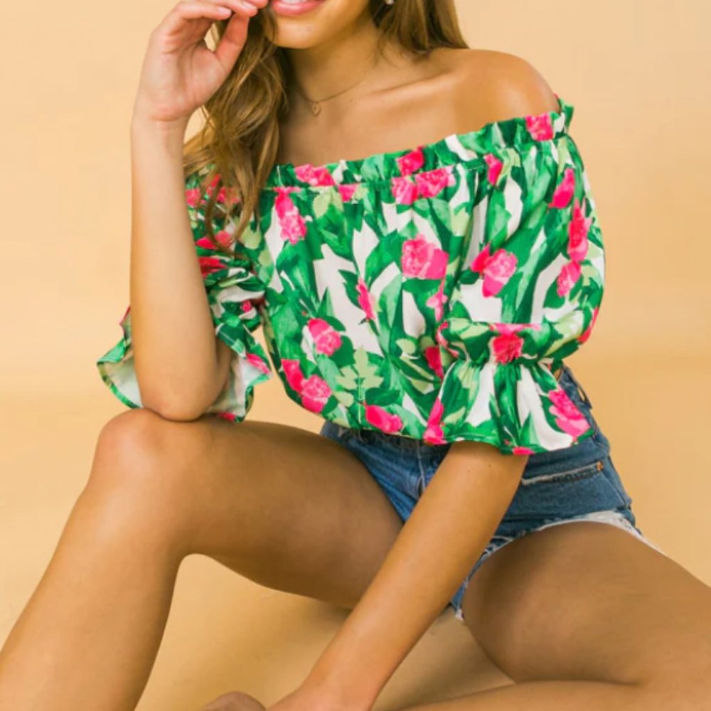FLYING TOMATO | Let's Have Fun Floral Woven Top (Size S)